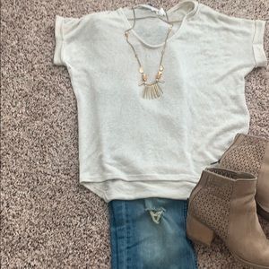 Hi-Low short sleeve top